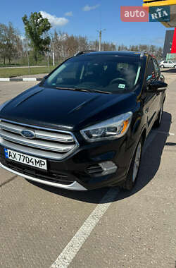 Внедорожник / Кроссовер Ford Escape 2016 в Харькове