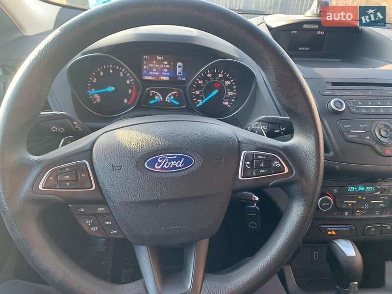 Внедорожник / Кроссовер Ford Escape 2017 в Харькове