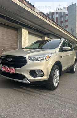 Внедорожник / Кроссовер Ford Escape 2018 в Ровно