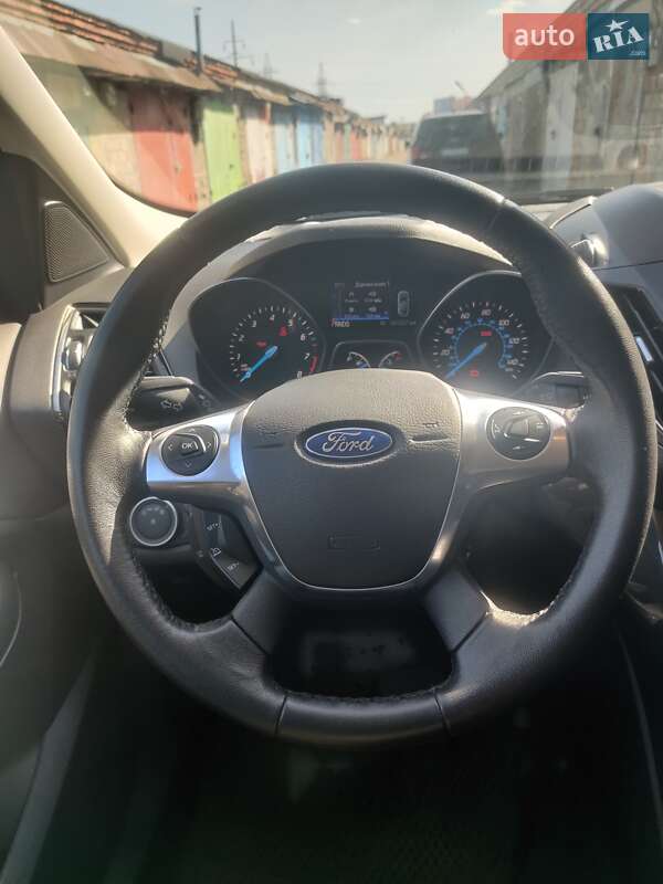 Внедорожник / Кроссовер Ford Escape 2015 в Киеве