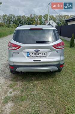 Внедорожник / Кроссовер Ford Escape 2014 в 