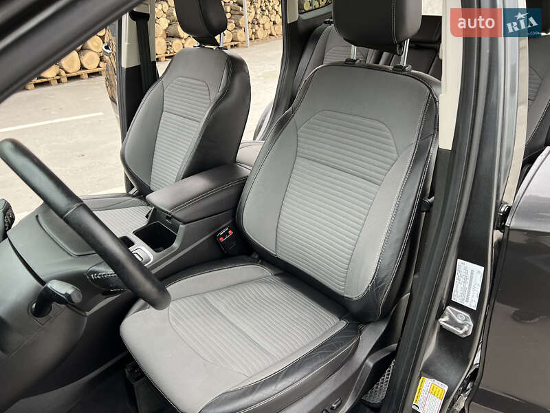 Внедорожник / Кроссовер Ford Escape 2019 в Кременчуге