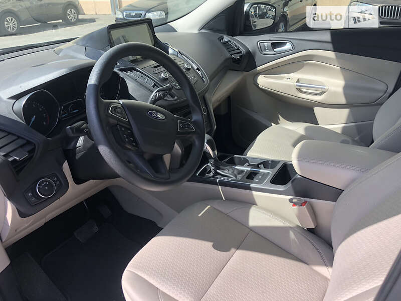 Внедорожник / Кроссовер Ford Escape 2018 в Хмельницком