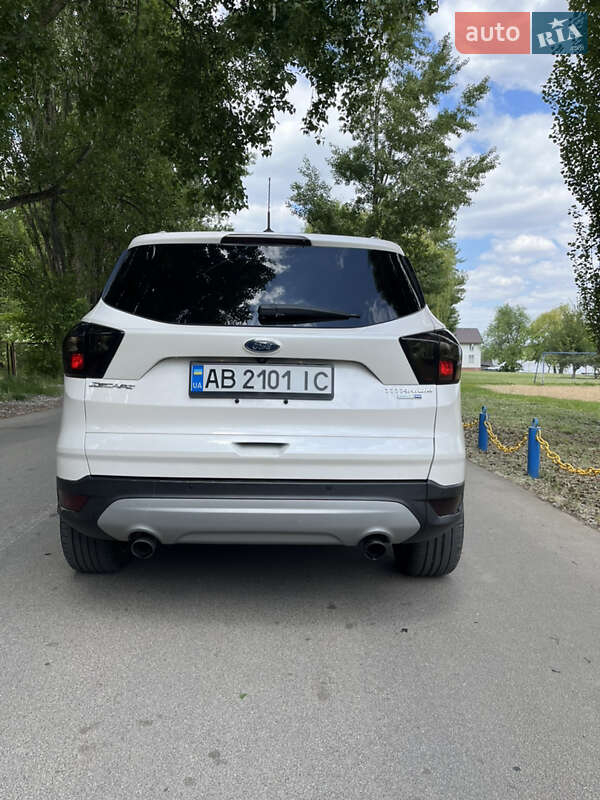 Внедорожник / Кроссовер Ford Escape 2017 в Ладыжине фото 7 Внедорожник / Кроссовер Ford Escape 2017 в Ладыжине