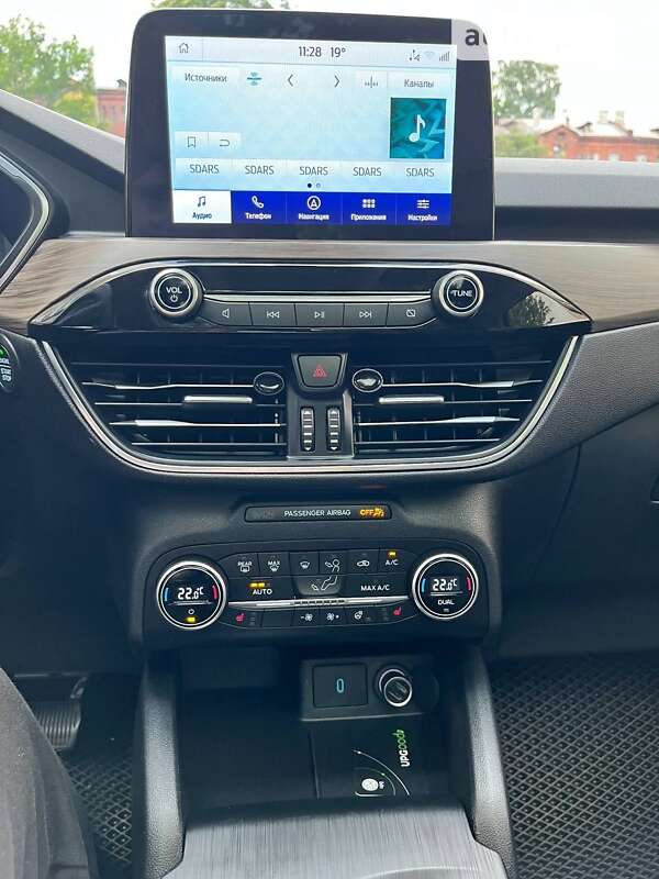 Внедорожник / Кроссовер Ford Escape 2019 в Харькове