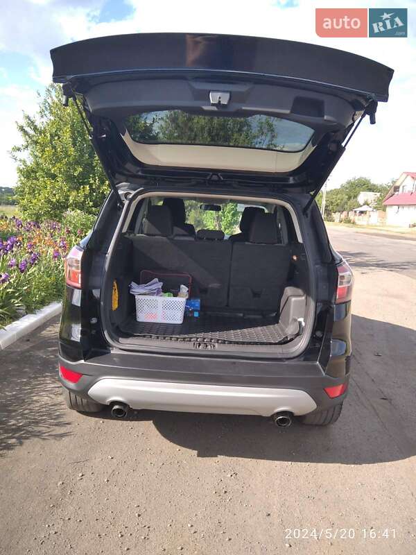 Внедорожник / Кроссовер Ford Escape 2017 в Просяной фото 6 Внедорожник / Кроссовер Ford Escape 2017 в Просяной