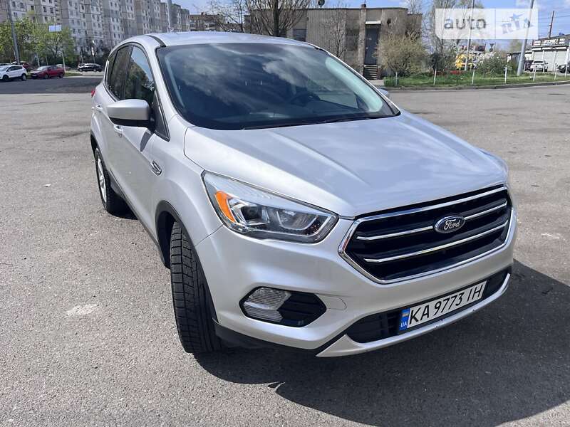 Позашляховик / Кросовер Ford Escape 2015 в Києві