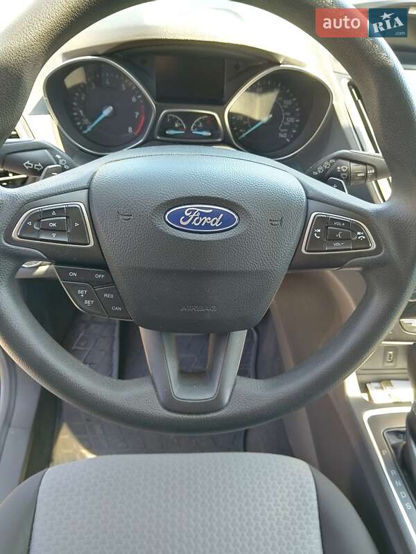 Внедорожник / Кроссовер Ford Escape 2017 в Киеве