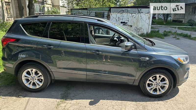 Позашляховик / Кросовер Ford Escape 2019 в Одесі