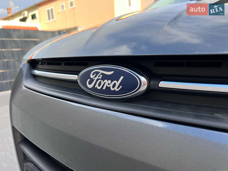 Позашляховик / Кросовер Ford Escape 2016 в Києві