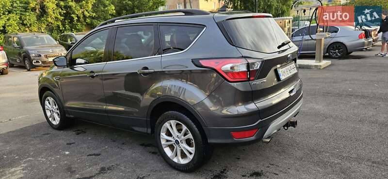 Внедорожник / Кроссовер Ford Escape 2018 в Коростене