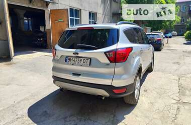 Внедорожник / Кроссовер Ford Escape 2018 в Одессе