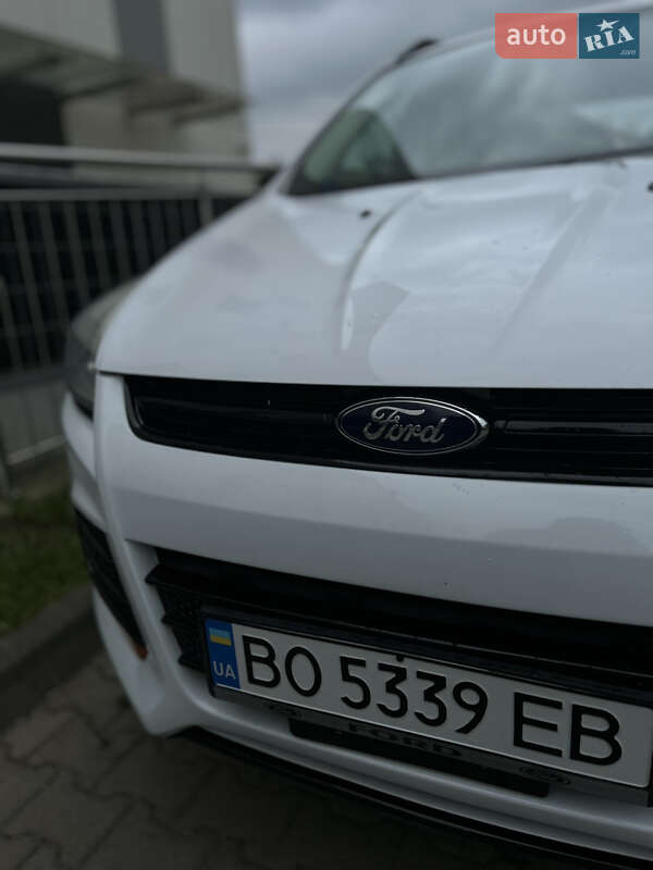 Позашляховик / Кросовер Ford Escape 2015 в Івано-Франківську