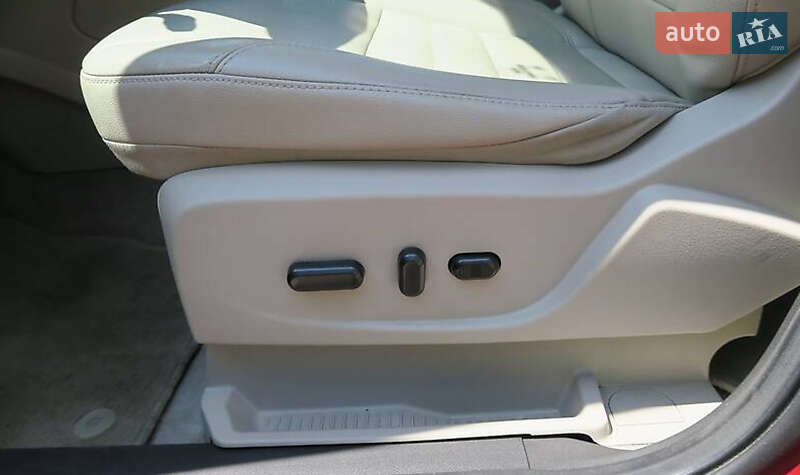 Внедорожник / Кроссовер Ford Escape 2014 в Ивано-Франковске