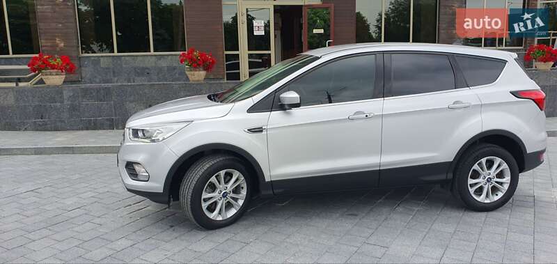Внедорожник / Кроссовер Ford Escape 2018 в Белой Церкви