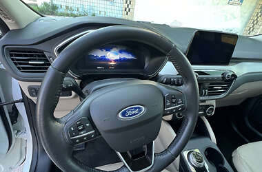 Внедорожник / Кроссовер Ford Escape 2020 в Полтаве