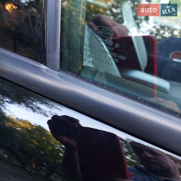 Внедорожник / Кроссовер Ford Escape 2016 в Доброполье