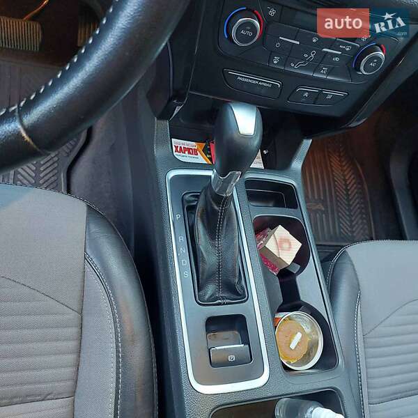 Внедорожник / Кроссовер Ford Escape 2016 в Доброполье