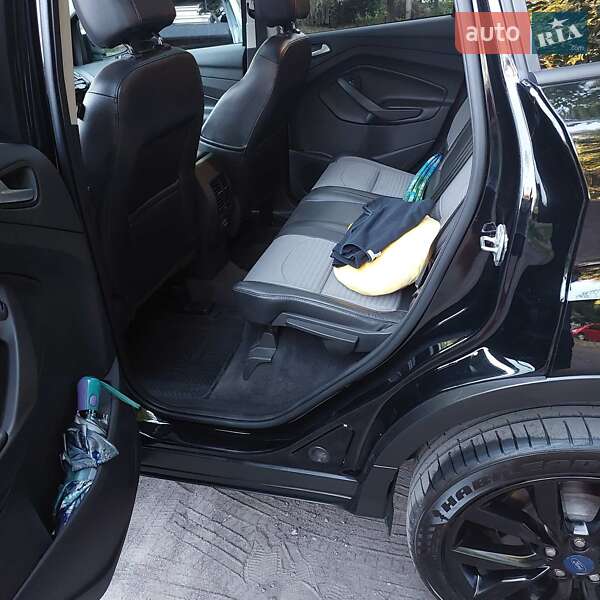 Внедорожник / Кроссовер Ford Escape 2016 в Доброполье