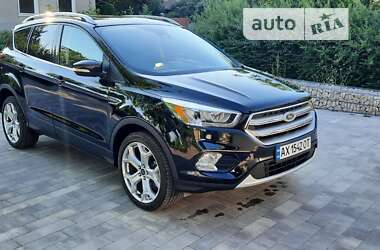 Позашляховик / Кросовер Ford Escape 2019 в Харкові