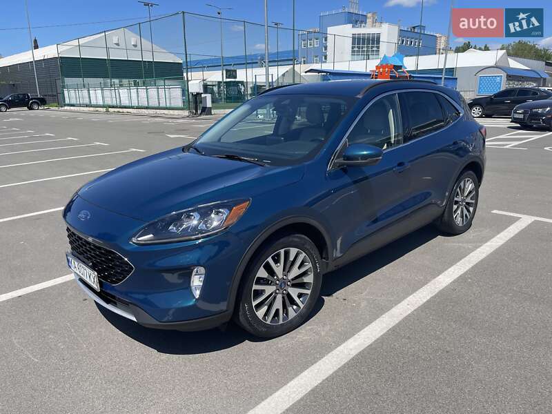 Внедорожник / Кроссовер Ford Escape 2020 в Киеве