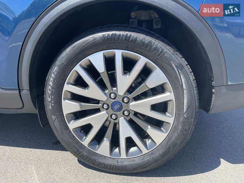 Внедорожник / Кроссовер Ford Escape 2020 в Киеве