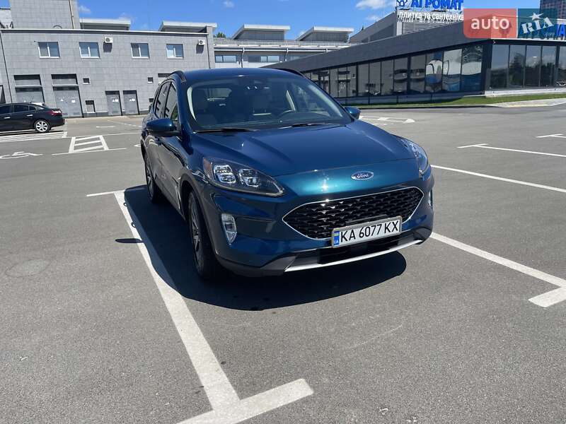 Внедорожник / Кроссовер Ford Escape 2020 в Киеве