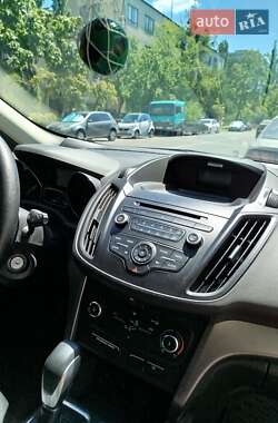 Внедорожник / Кроссовер Ford Escape 2016 в 