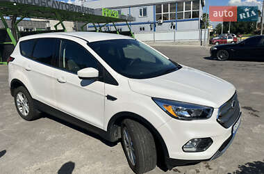 Позашляховик / Кросовер Ford Escape 2019 в Чернігові