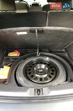 Внедорожник / Кроссовер Ford Escape 2012 в 