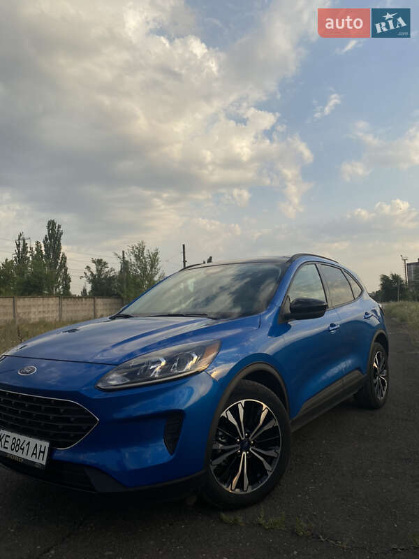 Внедорожник / Кроссовер Ford Escape 2021 в Кривом Роге
