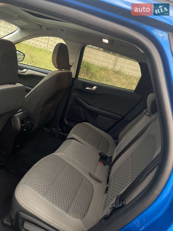 Внедорожник / Кроссовер Ford Escape 2021 в Кривом Роге