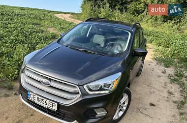 Позашляховик / Кросовер Ford Escape 2017 в Чернівцях