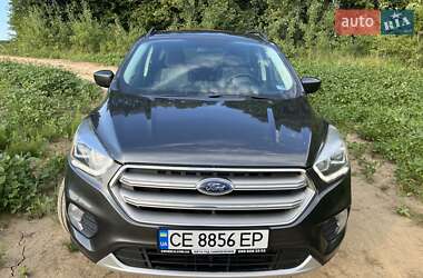 Позашляховик / Кросовер Ford Escape 2017 в Чернівцях