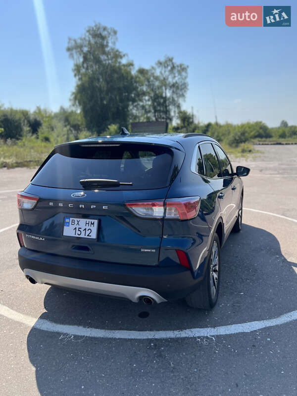 Внедорожник / Кроссовер Ford Escape 2020 в Волочиске