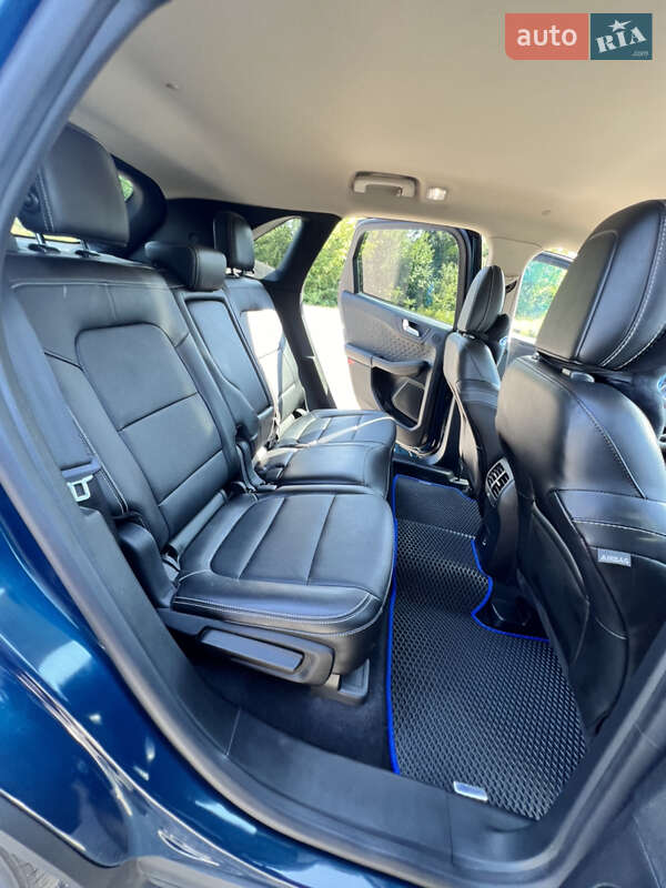 Внедорожник / Кроссовер Ford Escape 2020 в Волочиске