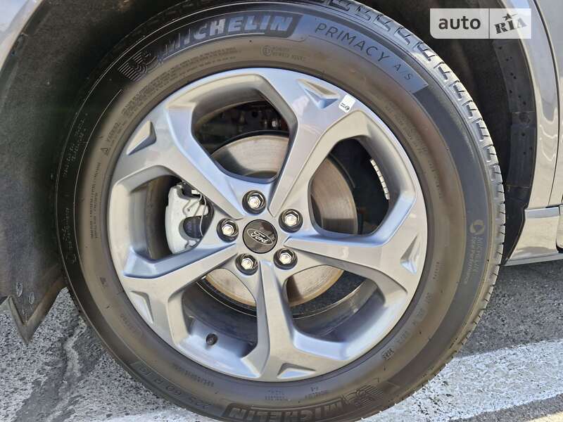 Внедорожник / Кроссовер Ford Escape 2023 в Полтаве