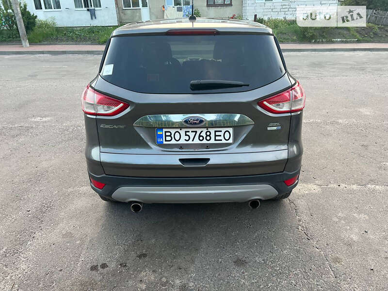 Внедорожник / Кроссовер Ford Escape 2013 в Золочеве