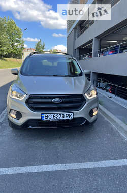 Позашляховик / Кросовер Ford Escape 2017 в Львові