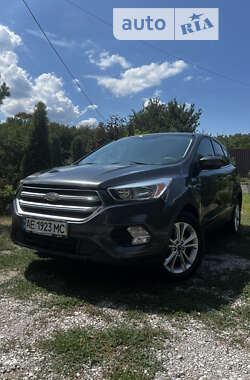 Позашляховик / Кросовер Ford Escape 2017 в Дніпрі