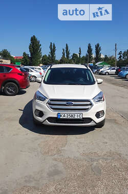 Внедорожник / Кроссовер Ford Escape 2017 в Киеве