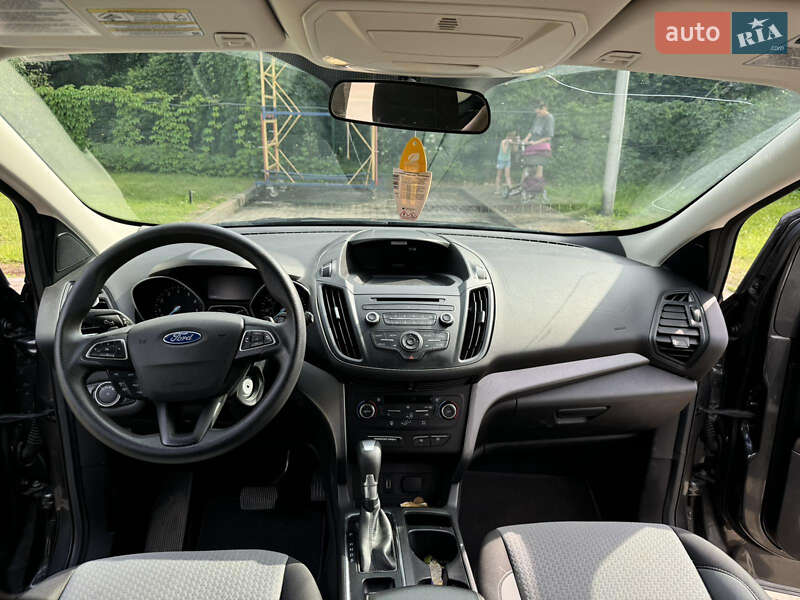 Внедорожник / Кроссовер Ford Escape 2016 в Ровно