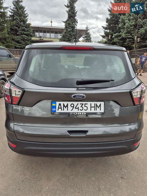 Внедорожник / Кроссовер Ford Escape 2016 в Житомире