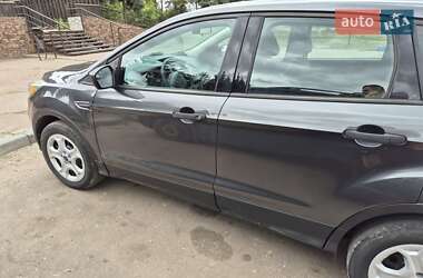 Внедорожник / Кроссовер Ford Escape 2016 в 