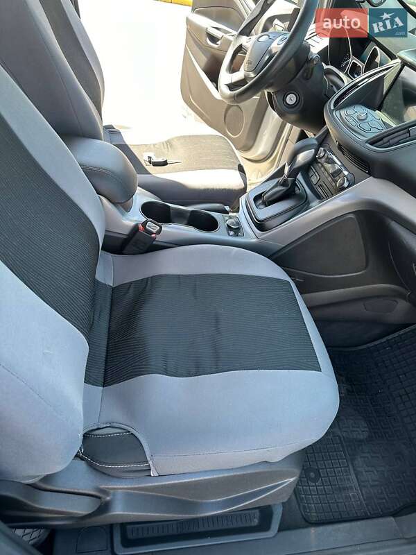 Позашляховик / Кросовер Ford Escape 2016 в Львові