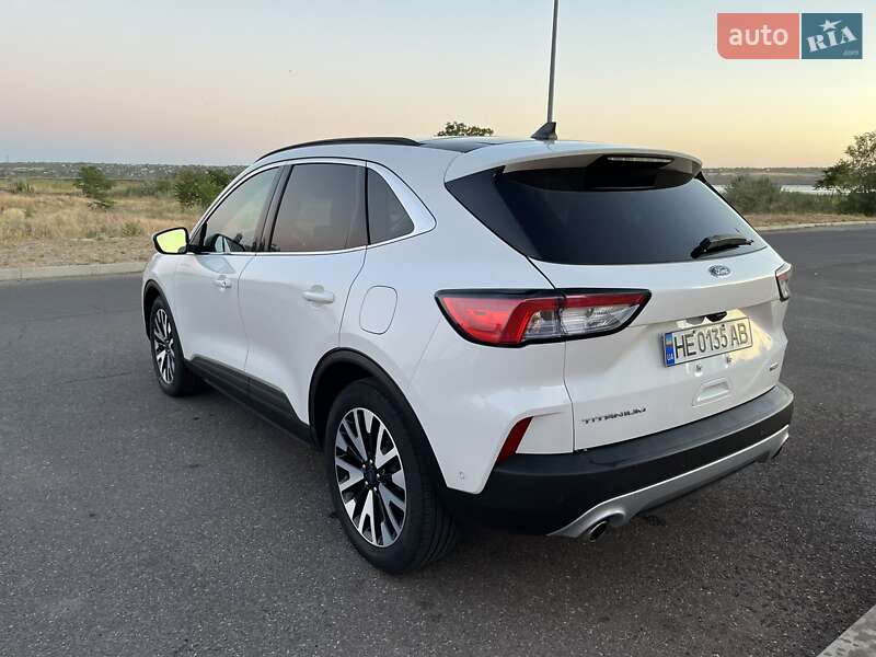 Внедорожник / Кроссовер Ford Escape 2020 в Николаеве