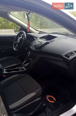 Внедорожник / Кроссовер Ford Escape 2014 в 