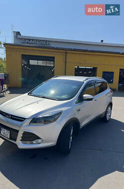Внедорожник / Кроссовер Ford Escape 2012 в 