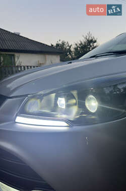 Внедорожник / Кроссовер Ford Escape 2012 в 
