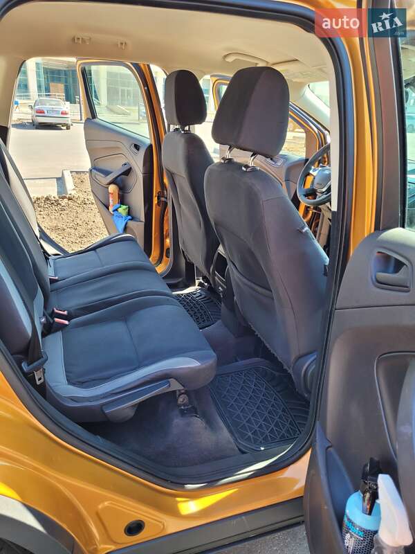 Позашляховик / Кросовер Ford Escape 2016 в Кривому Розі